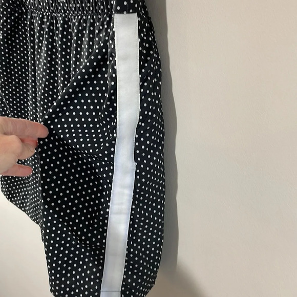 T by Talbots Pull On Athletic Skort Black and White Polka Dot M - Picture 6 of 13